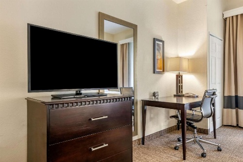 Comfort Suites Maingate East At Old Town image 12