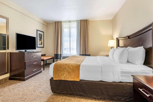 Comfort Suites Maingate East At Old Town image 24