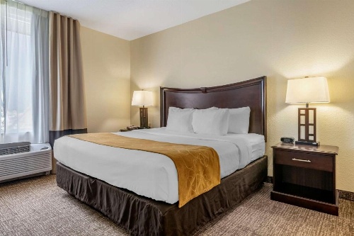 Comfort Suites Maingate East At Old Town image 25