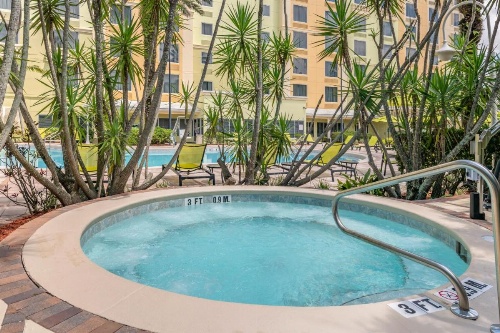 Comfort Suites Maingate East At Old Town image 39